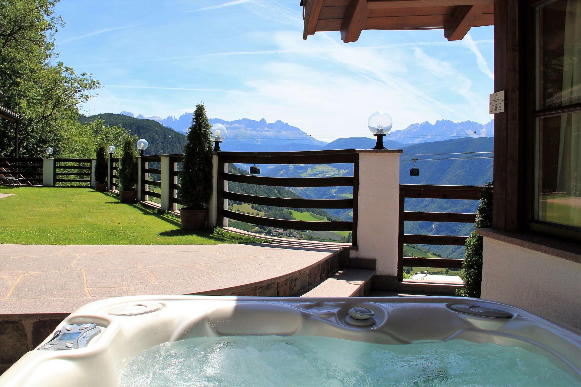 Italian Holiday Home Chalet Alps Suites with Whirlpool in South Tyrol