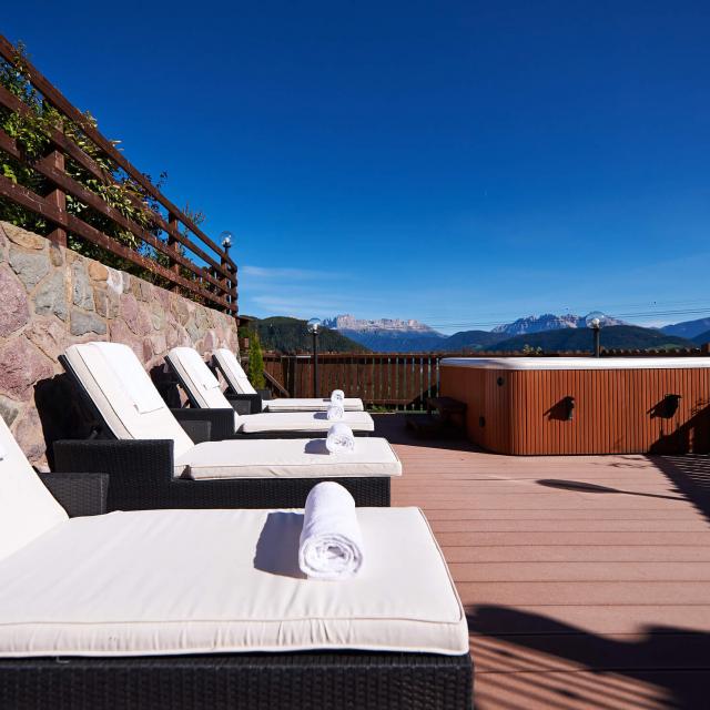 Chalet South Tyrol Sun Terrace with Hottub and Dolomites View