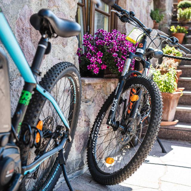 E-Bikes to rent at the Chalet