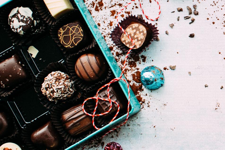 Individuelles Geschenk Gutschein Schokolade Pralinen Kreative Verpackung Versand nach Hause